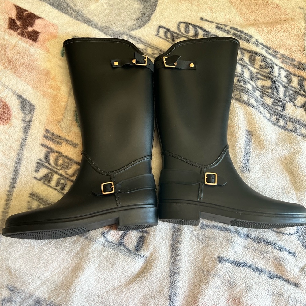 Coach boots